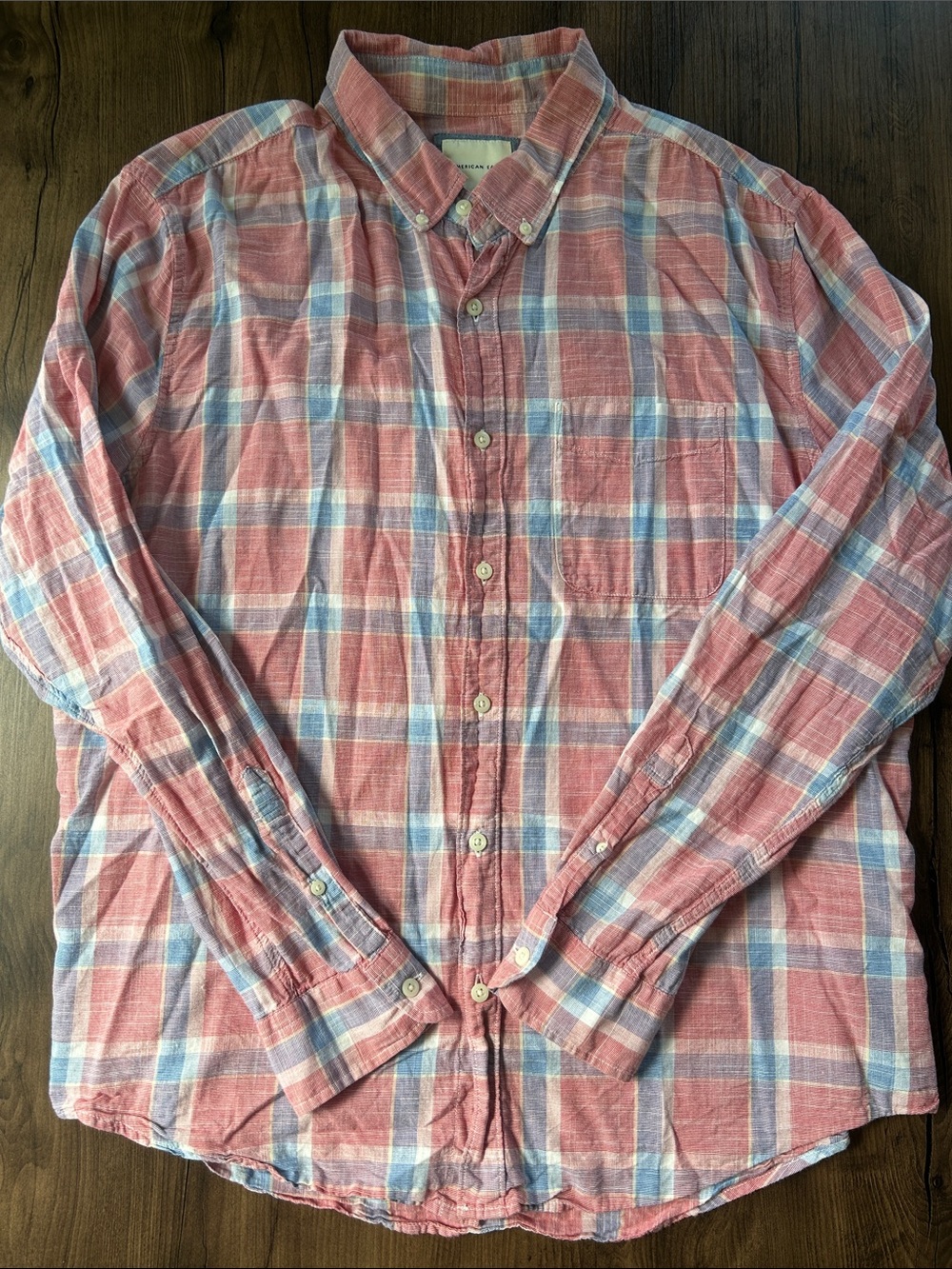 American Eagle Outfitters Men's Plaid Button-Down Shirt